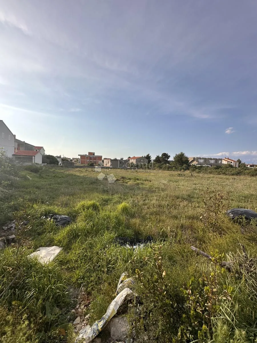 prodaje se građevinsko zemljište vrsi-mulo 1803 m2 - slika 2