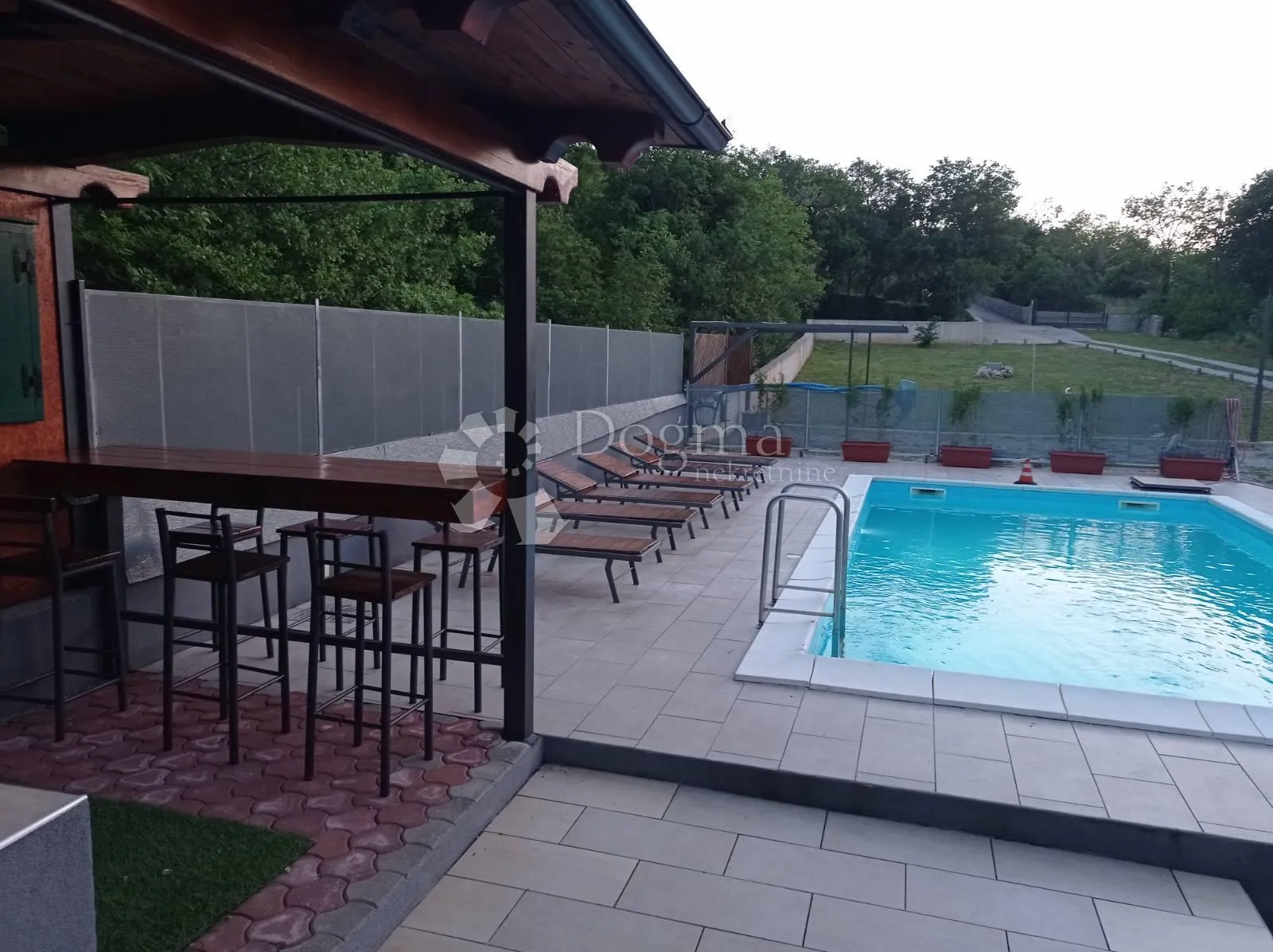 hreljin samostojeća kuća sa dva stana - slika 12