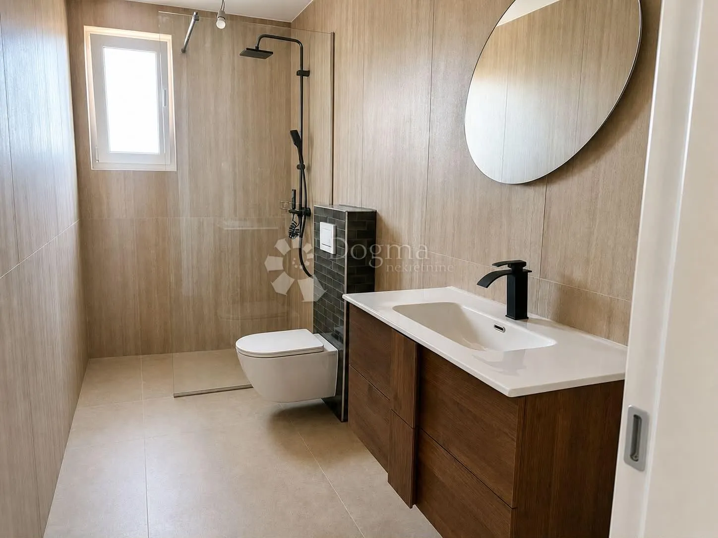 luksuzni penthouse s pogledom na more - slika 9