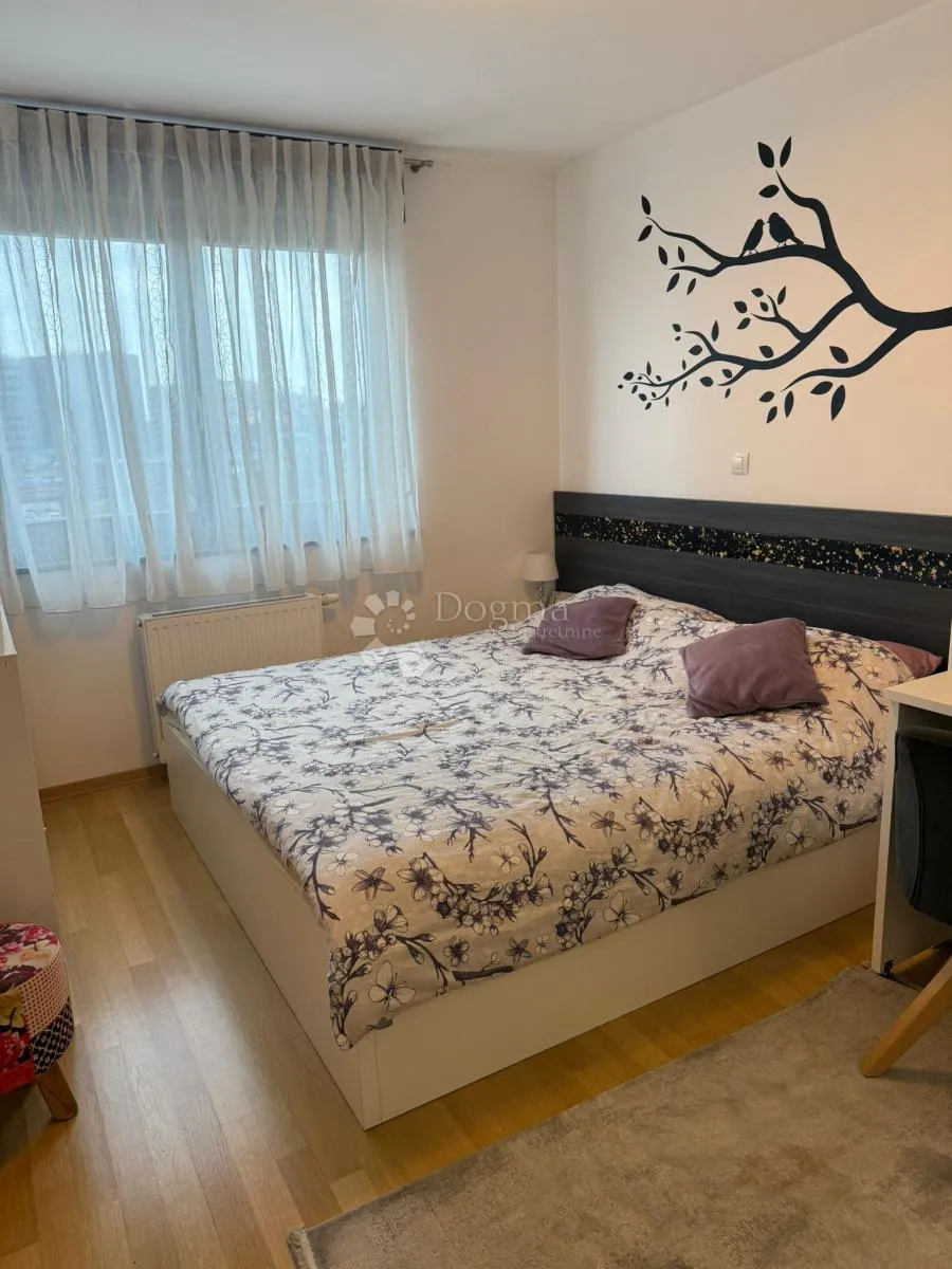 stan donji grad - slika 13