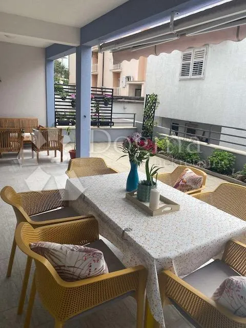 adaptiran 3soban stan s garažom i terasom 107m2 - slika 9