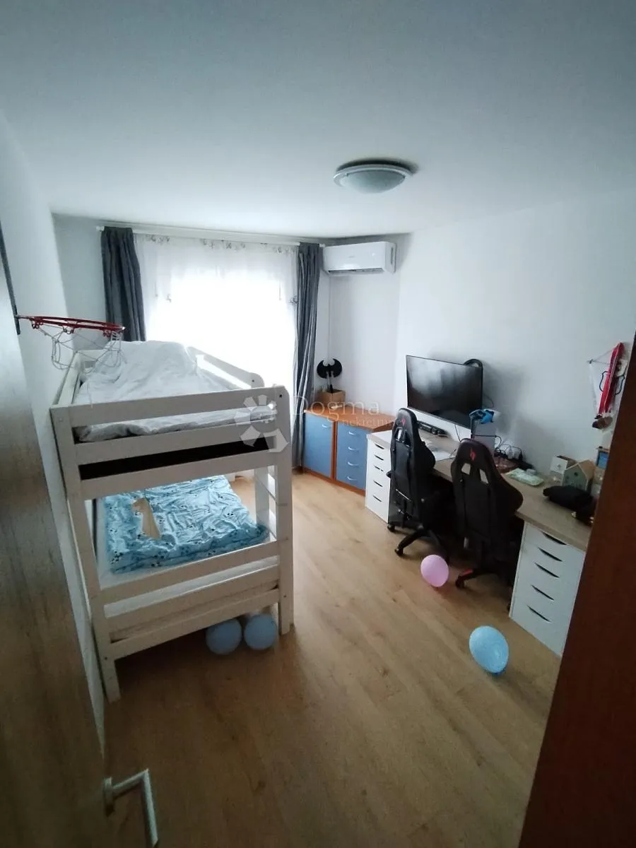 grad krk - atraktivan apartman sa panoramskim pogledom na more, svega 150 od mora - slika 9