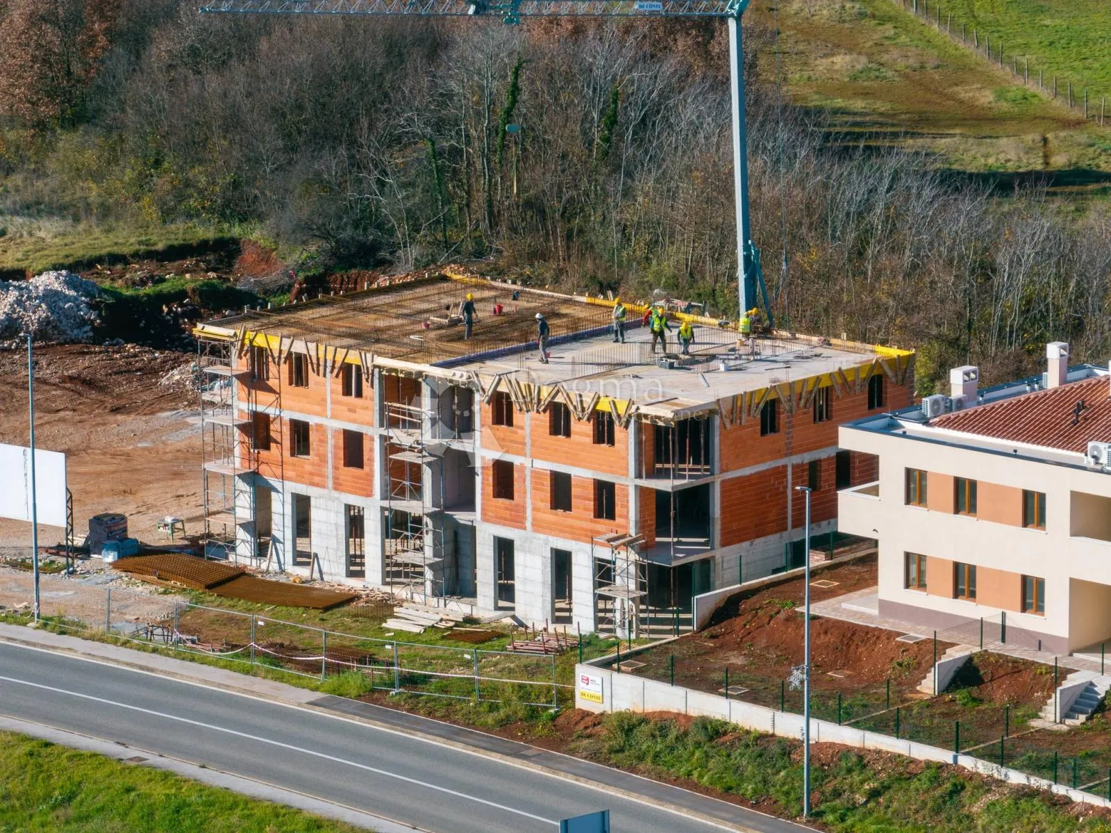barban,novogradnja na super lokaciji,stan sa pripadajućim vrtom - slika 3