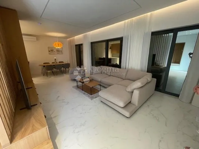 kostrena -luksuzan stan za najam 260m2 bazen ,garaža - slika 4