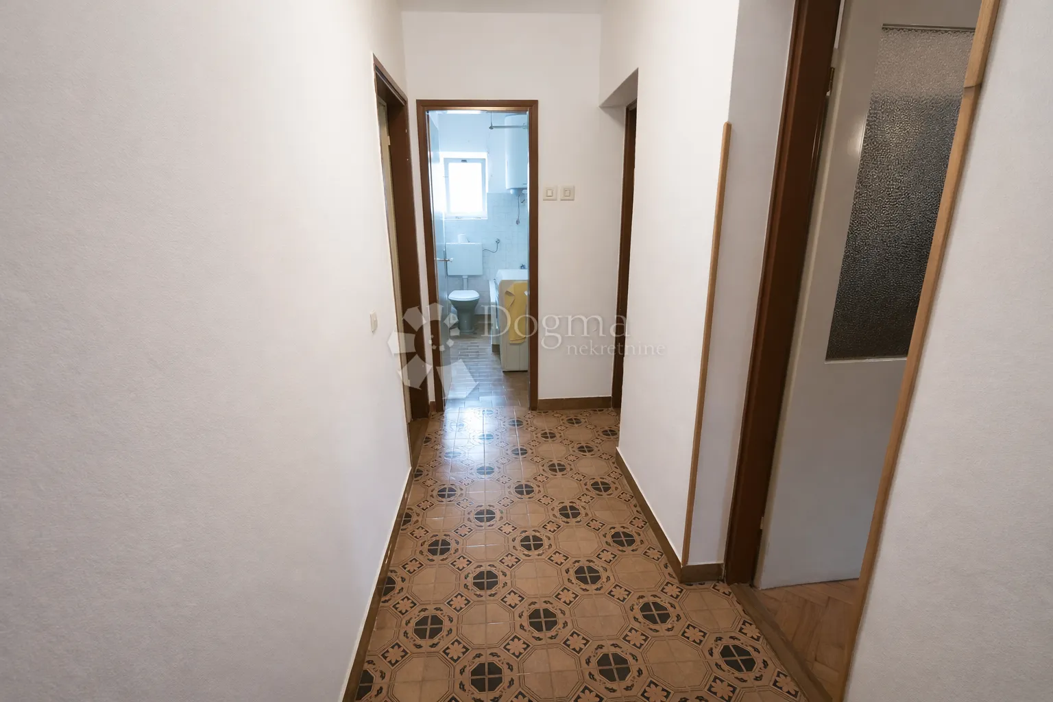 rovinj | odlična lokacija - 2 spavaće sobe, lođa - slika 4