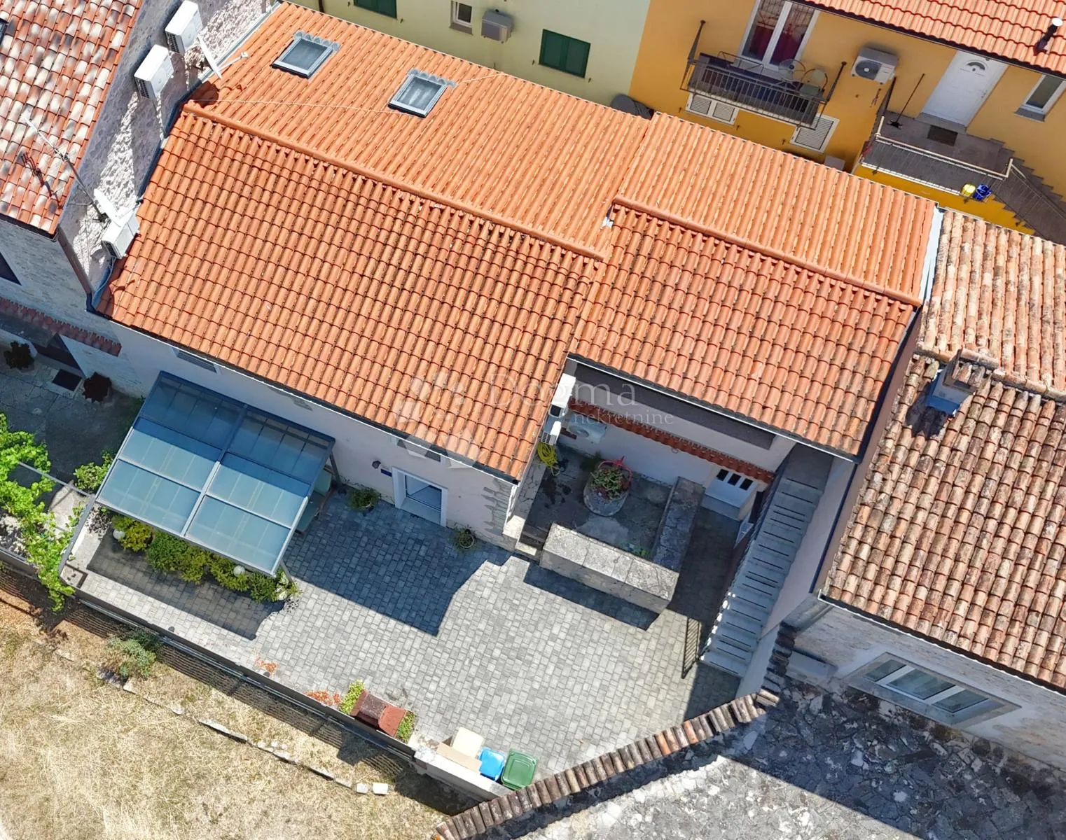 eksluzivno u dogmi - renovirana kamena kuća u balama - slika 26