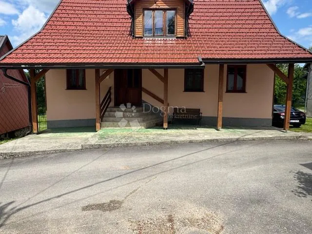 imanje s kućom i velikom okućnicom u vrbovskom - slika 1