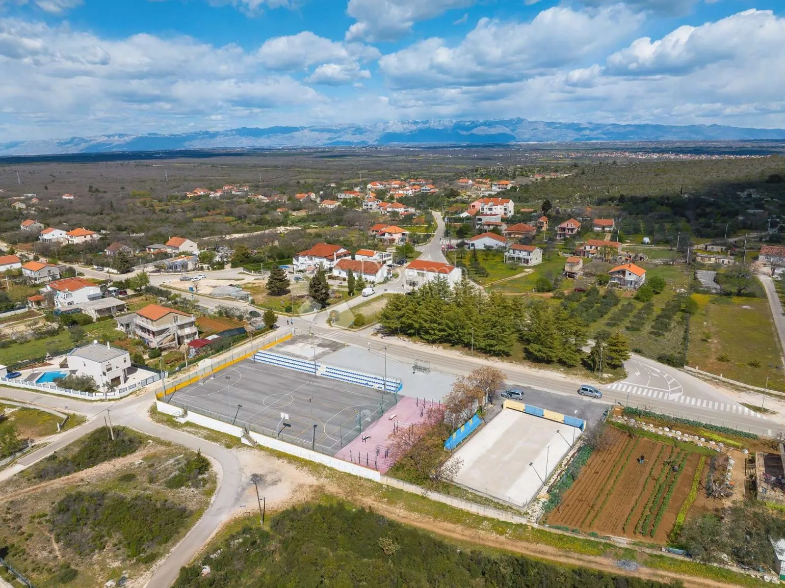sukošan - debeljak - građevinsko zemljište 770 m2 - slika 2
