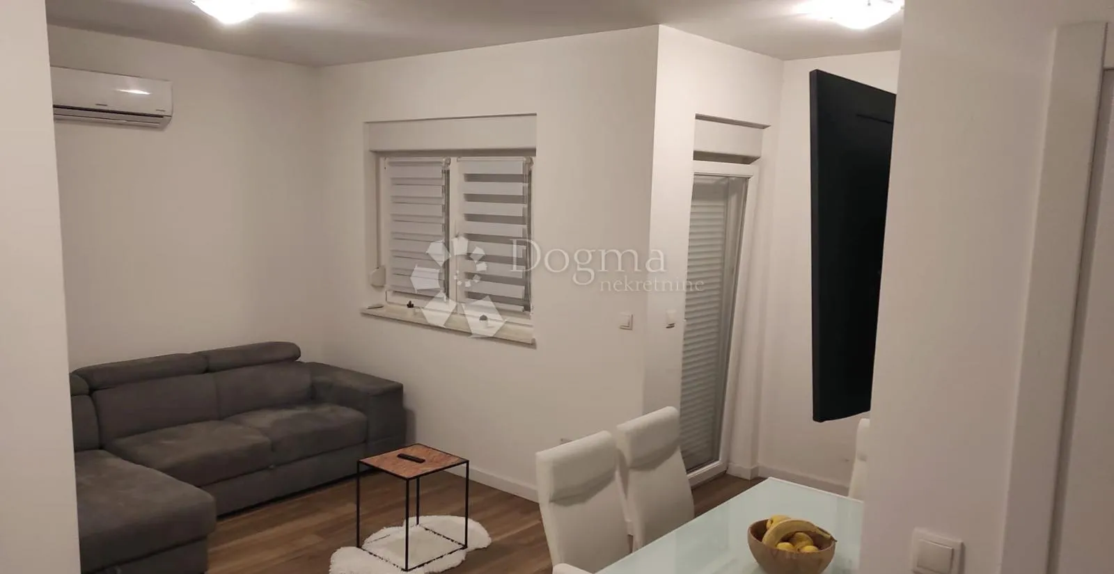 open-space stan 52 m2 s terasom i garažom – kastav - slika 4