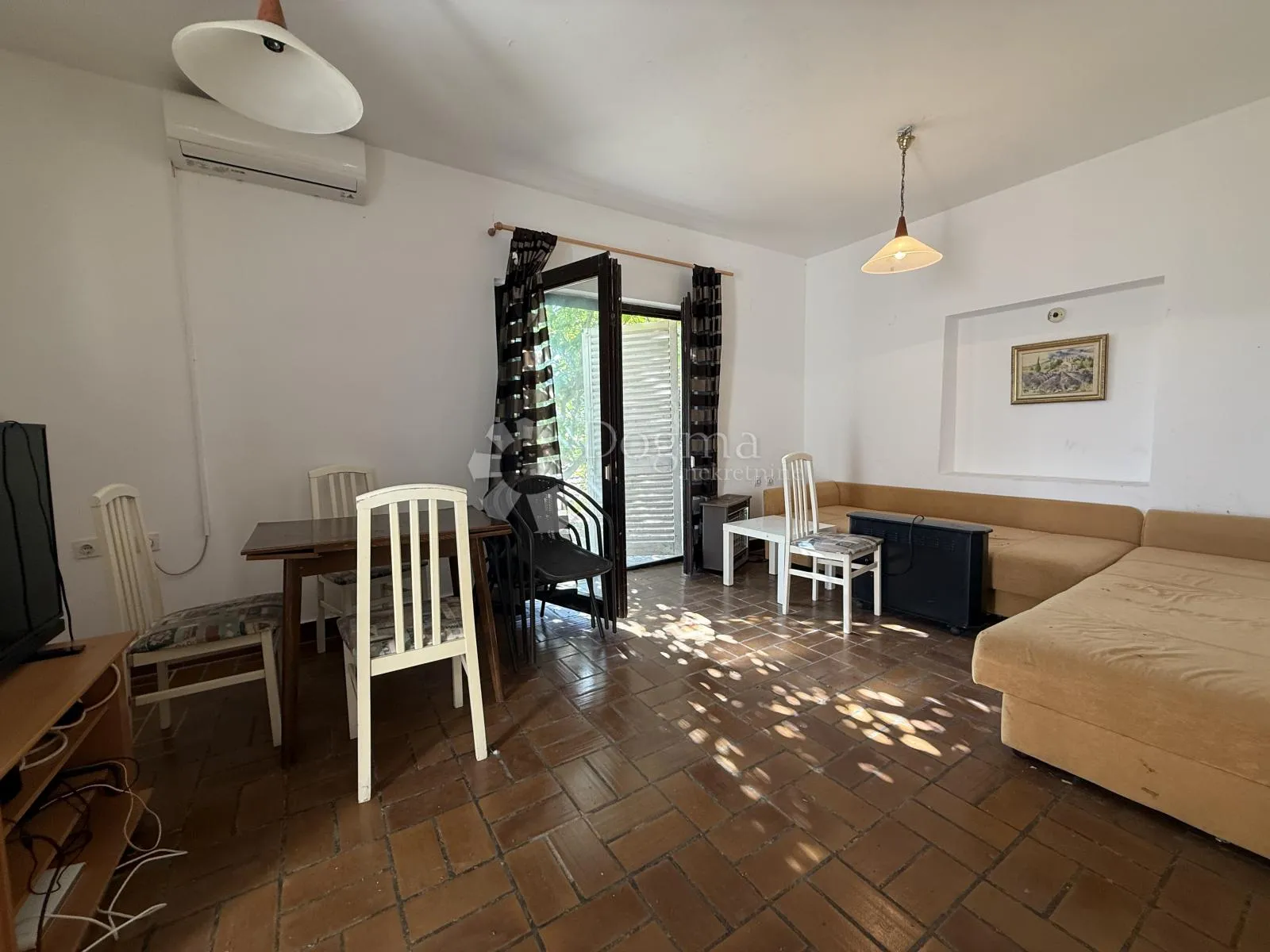 prodaje se apartman u centru malog lošinja - slika 3