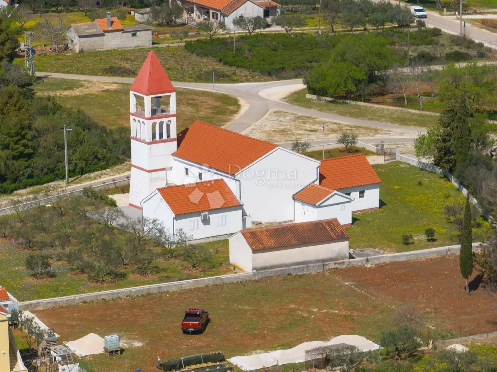 sukošan - debeljak - građevinsko zemljište 770 m2 - slika 3