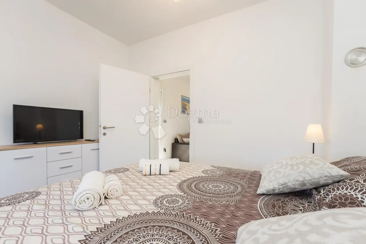 villa 100m od mora - slika 15