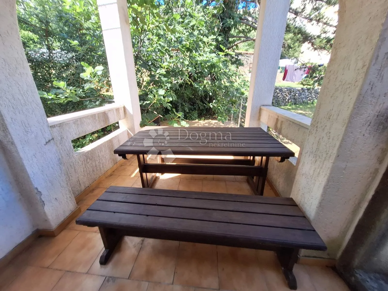 samostojeća kuća sa 3 apartmana - slika 18