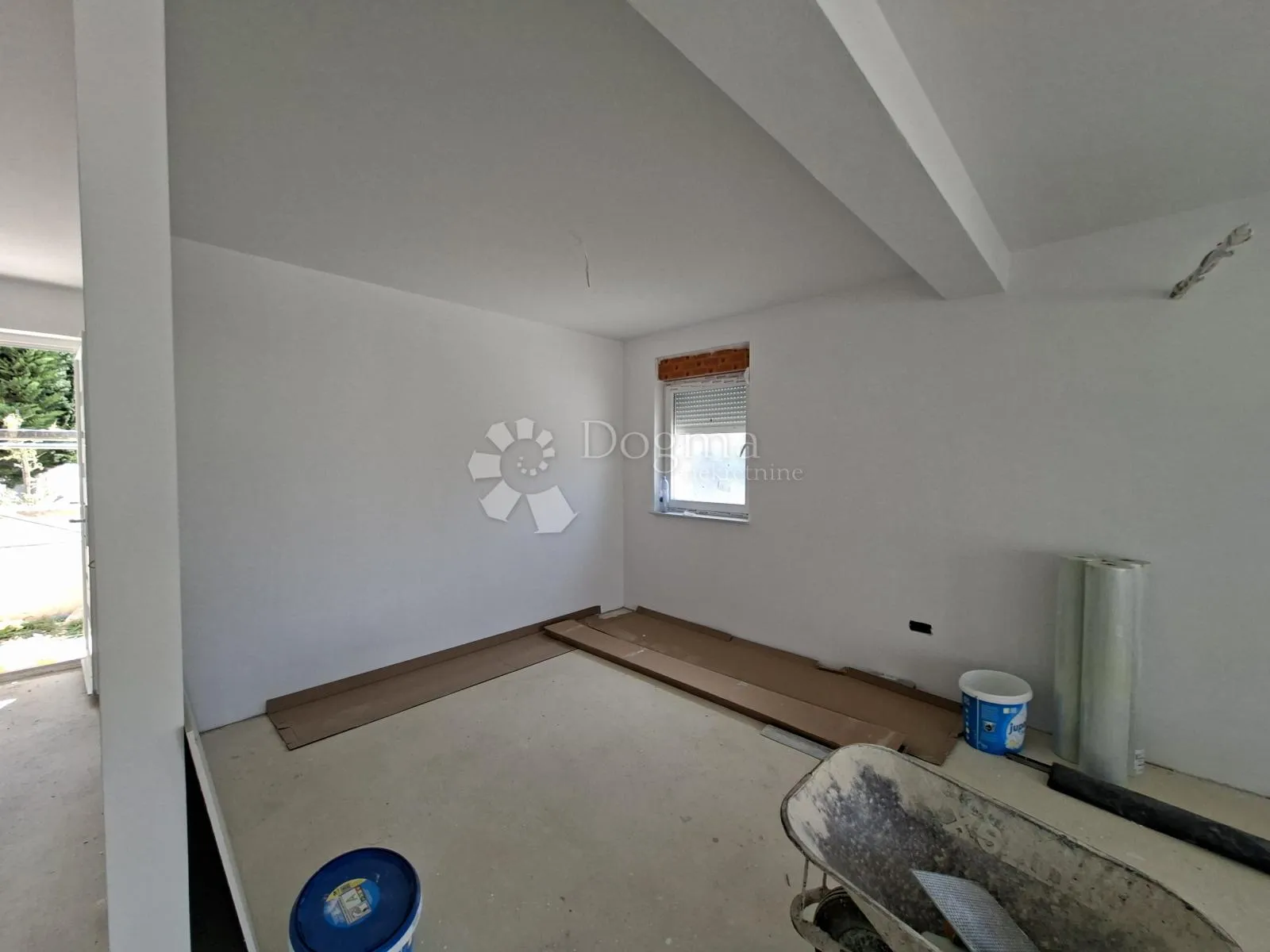 dvoetažni apartman sa bazenom - slika 6