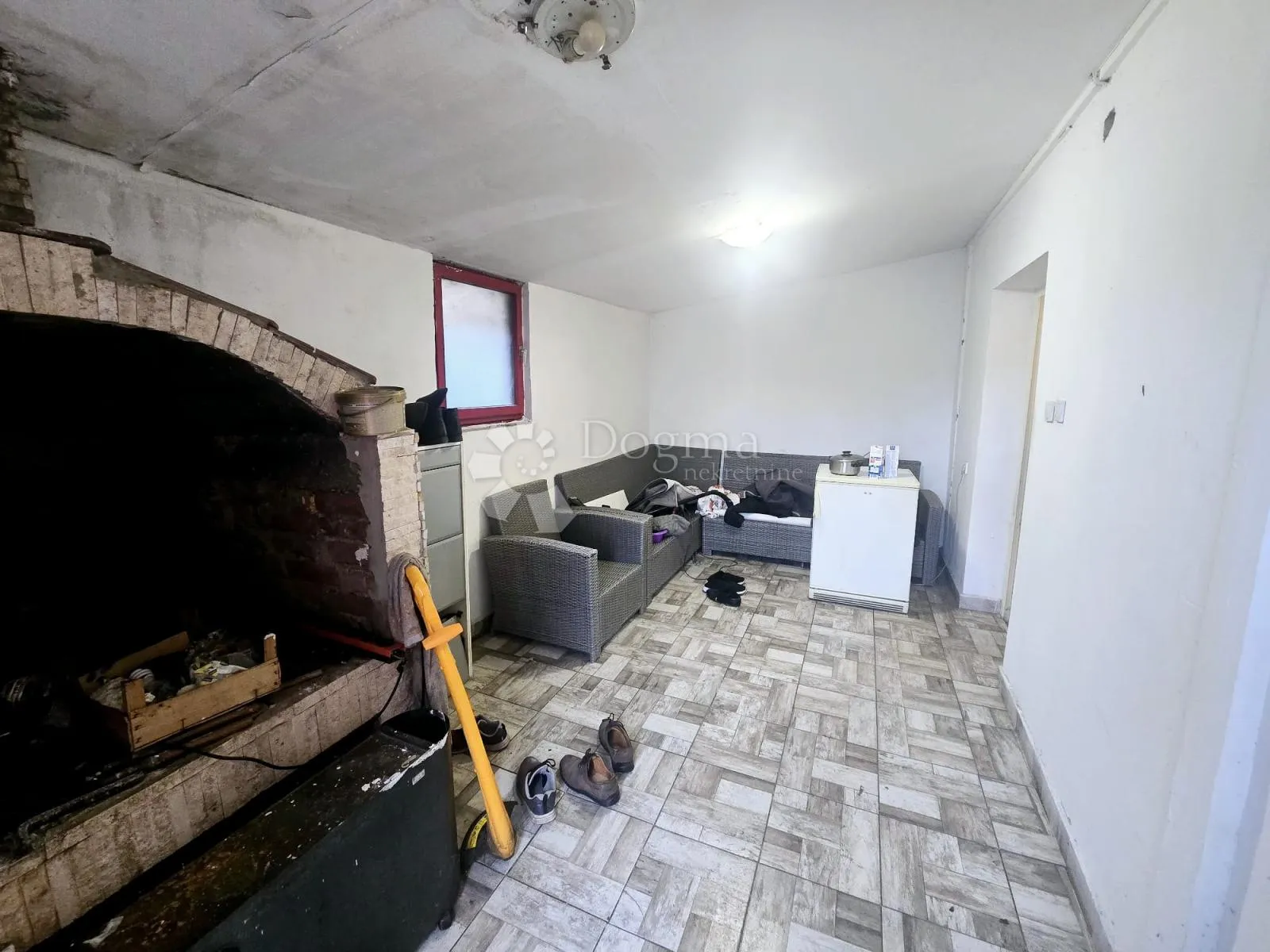 exluzivno u dogmi- kuća sa dva stana - slika 8