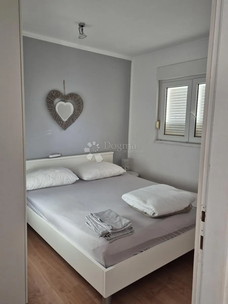 šibenik/zablaće- jedinstveni kompleks uz more: apartmanske kuće s teniskim terenom i bazenima - slika 48