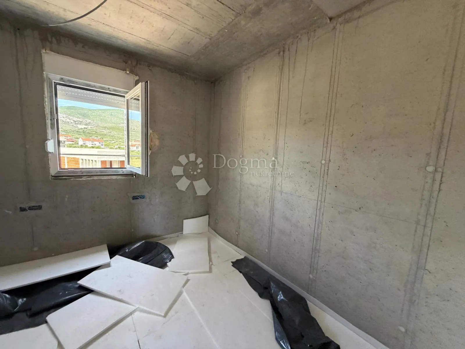 novo! dvosoban penthouse s velikom krovnom terasom s6 – plano, trogir - slika 8