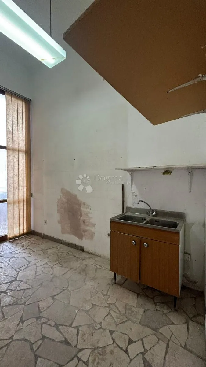 poslovni prostor – veruda, pula – odlična lokacija - slika 8