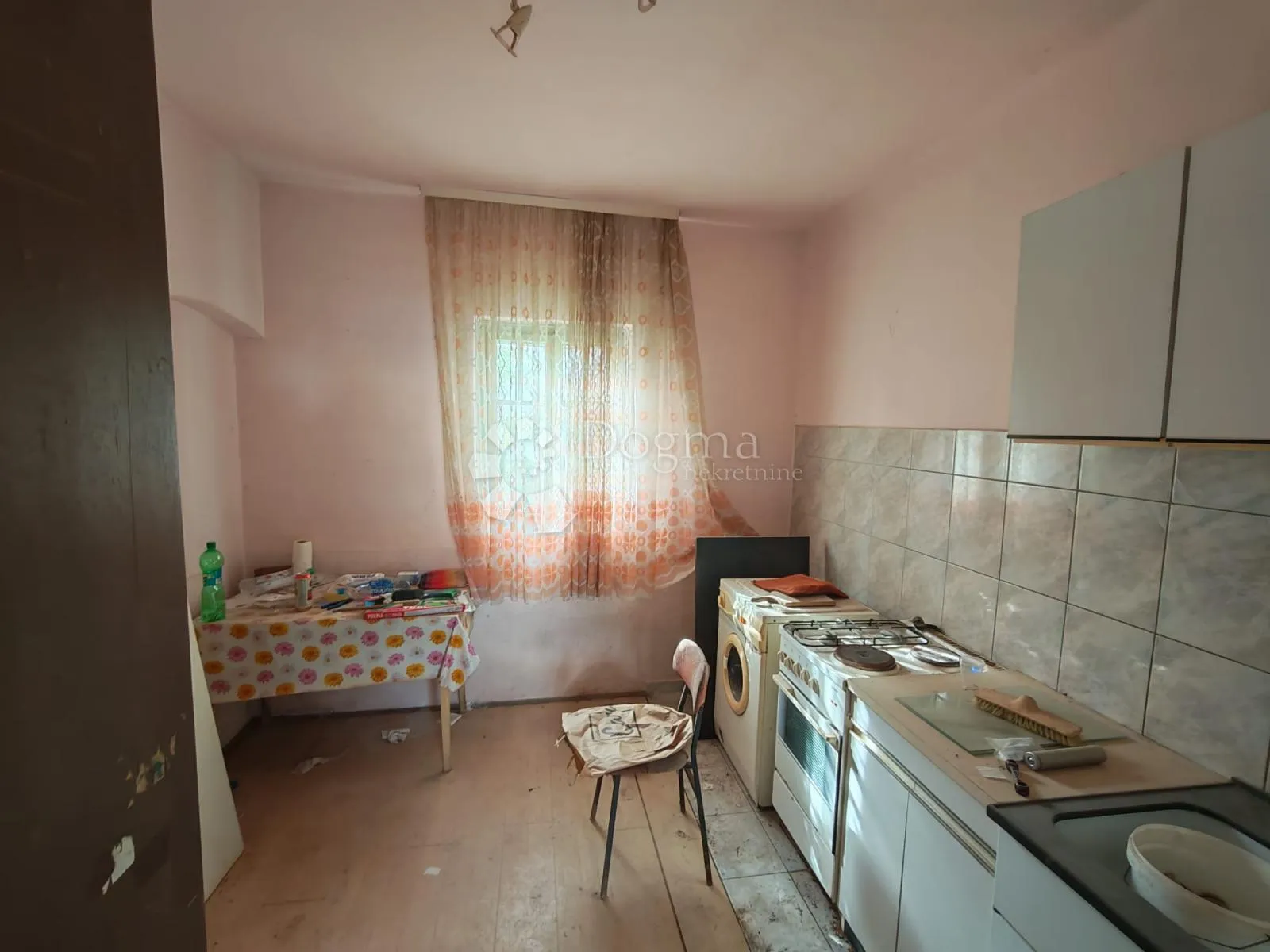 odlična prilika! građevinsko zemljište 2.387 m² s kućom u trnovcu bartolovečkom - slika 4