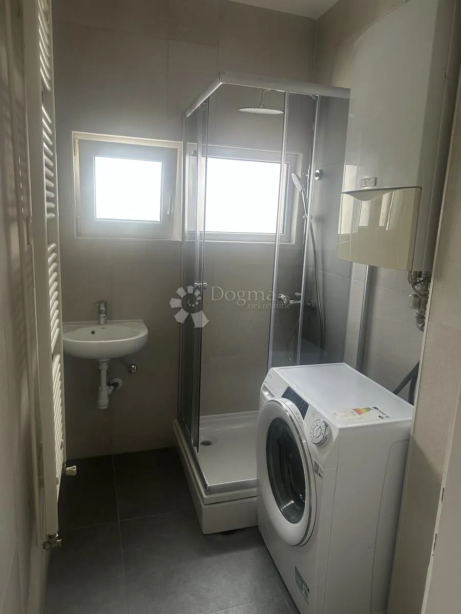 poslovni prostor 71m2+potkrovlje - slika 4