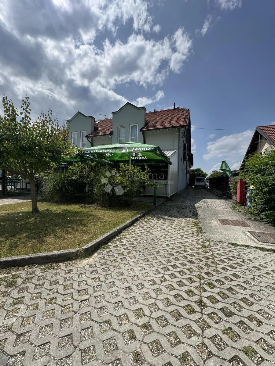 uhodan restoran + veliki parking - slika 11