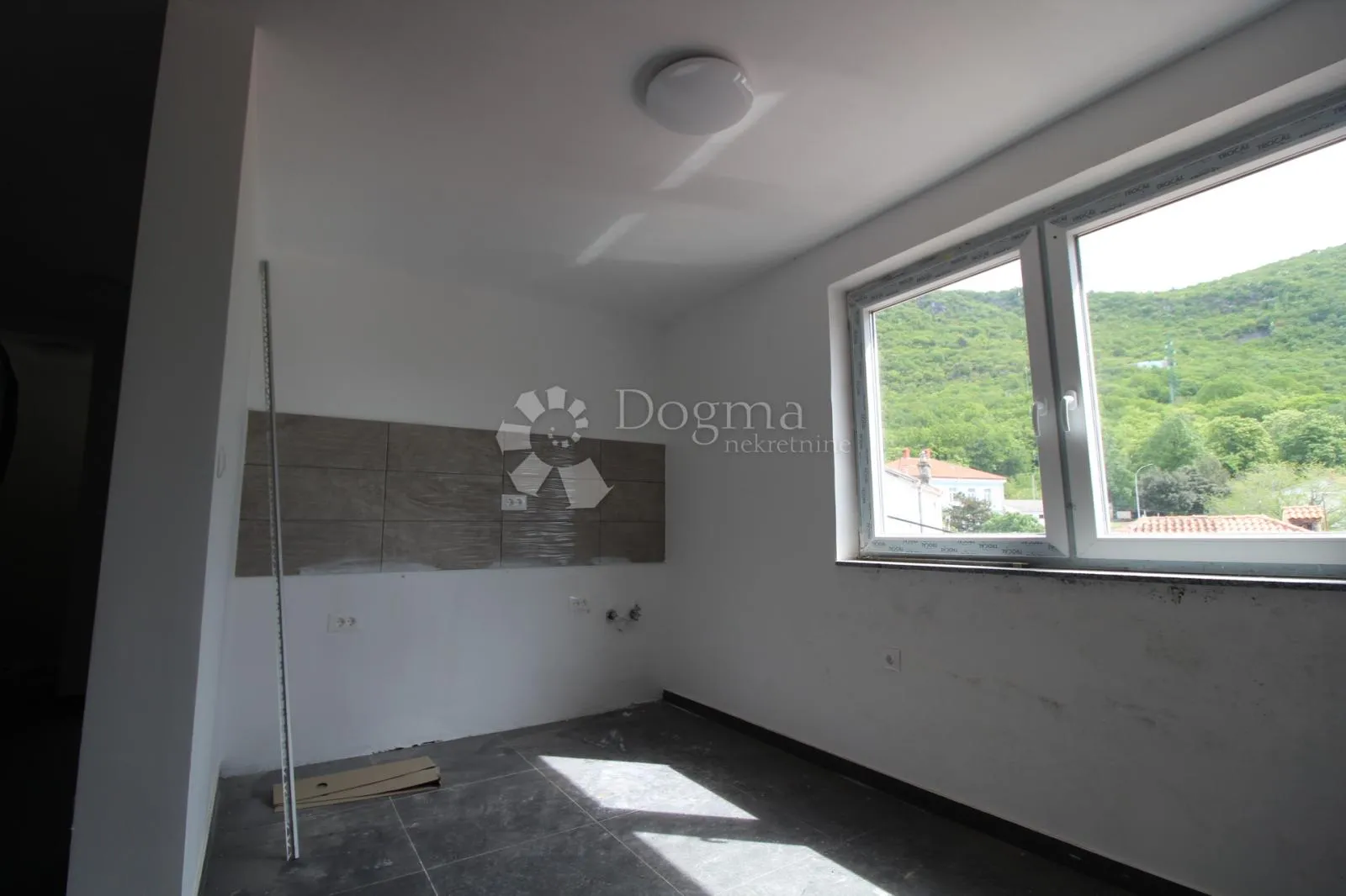 križišće kuća 140m2 samo kod nas! - slika 13