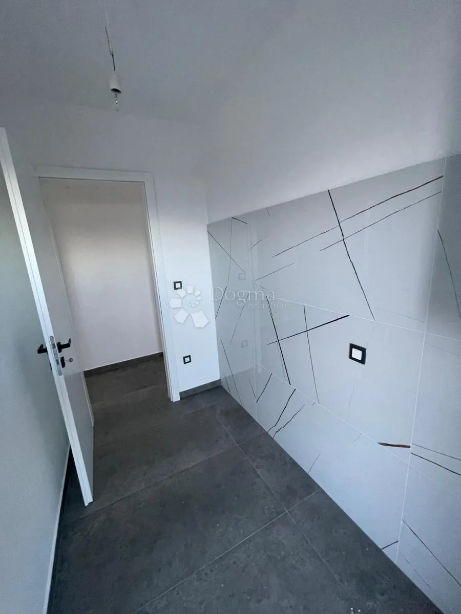 penthouse s panoramskim pogledom na more – 350 m od plaže - slika 40