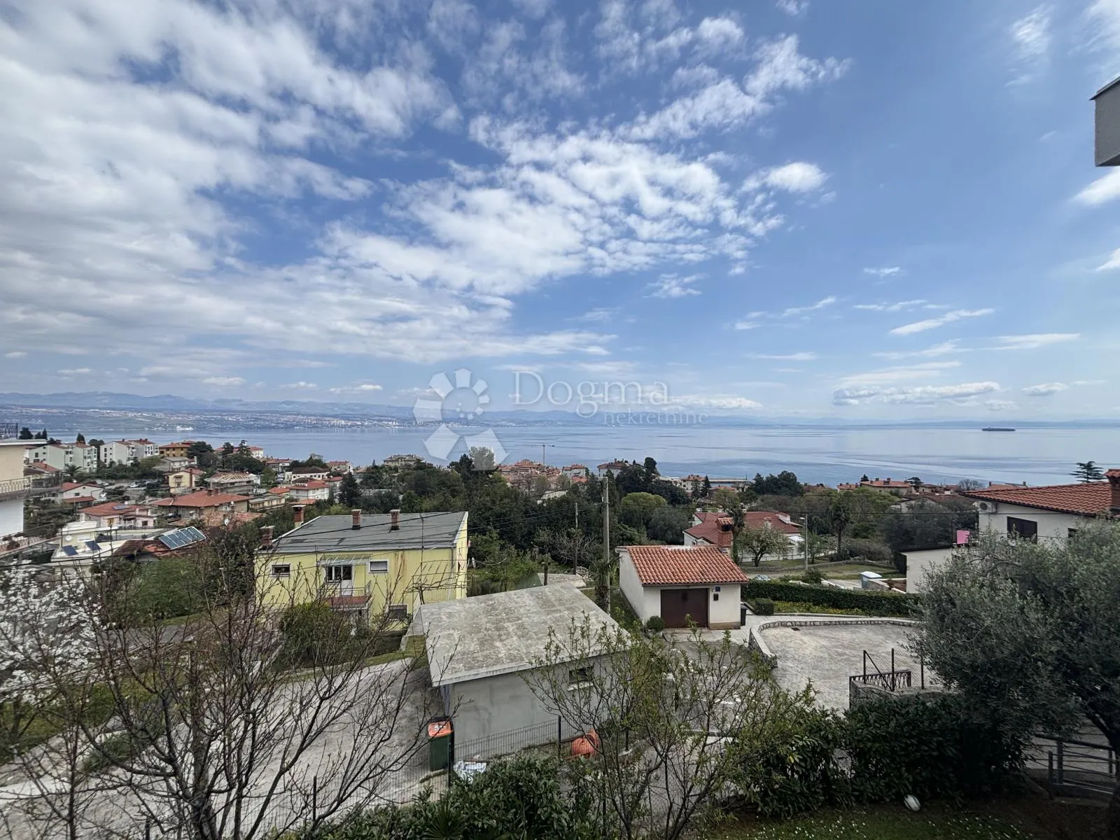 lovran, centar, kuća s apartmanima, 690m2 - slika 16