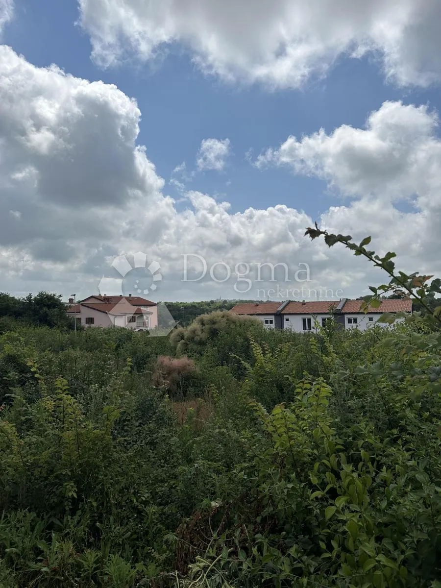 građevinsko zemljište sa glavnim projektom za kuću sa bazenom - slika 4