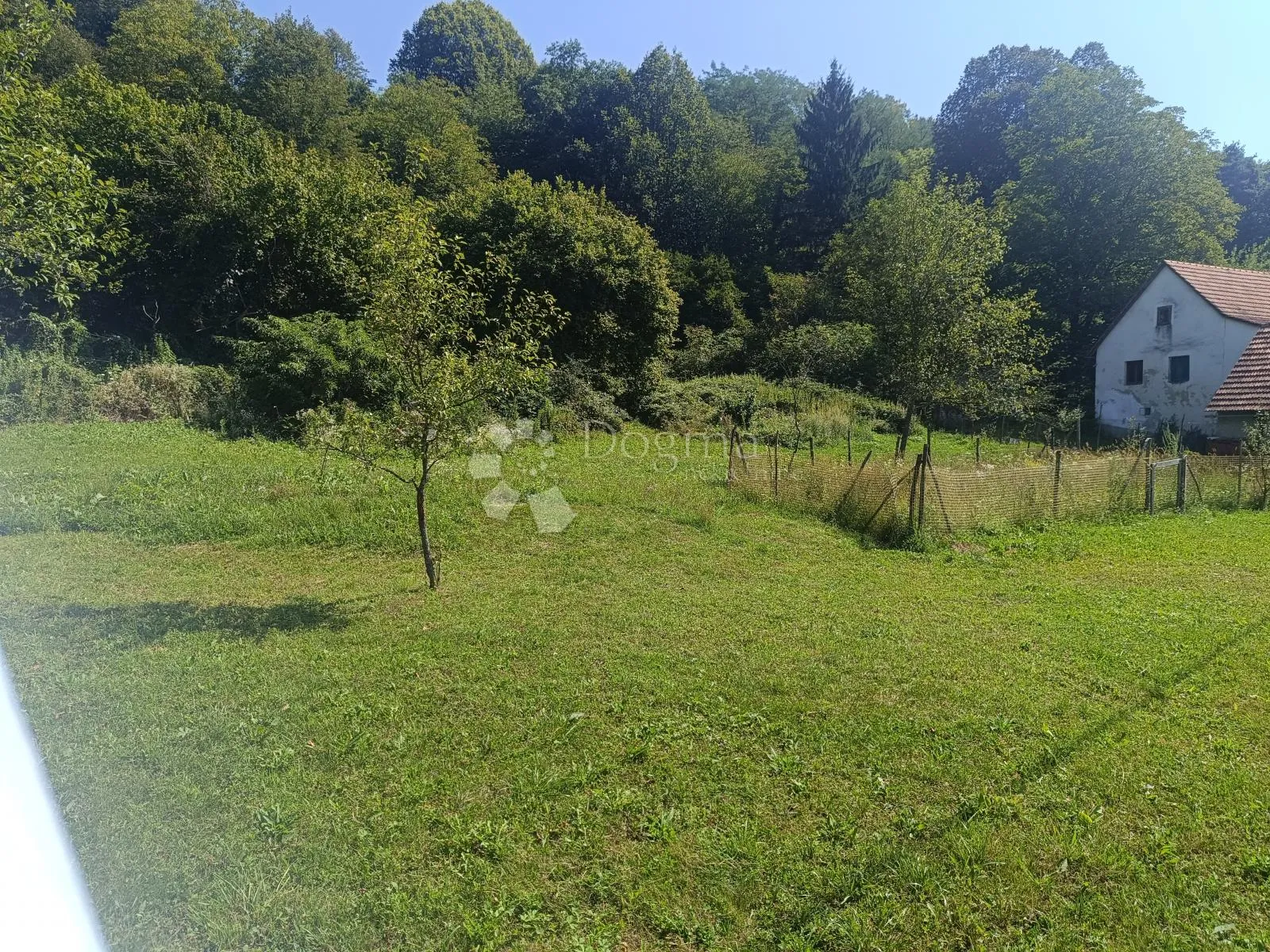građevinsko zemljište sa puno okolnih parcela - slika 2