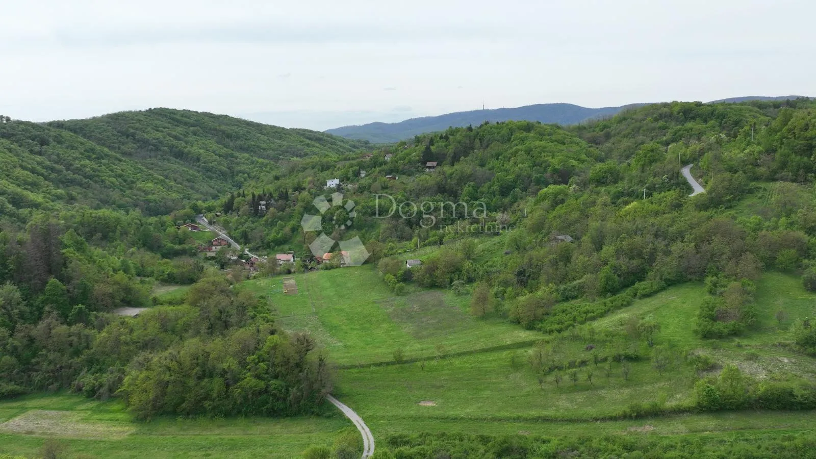 idealna vikend kuća vugrovec 236.98 m²+okućnica 2746 m2 - slika 15