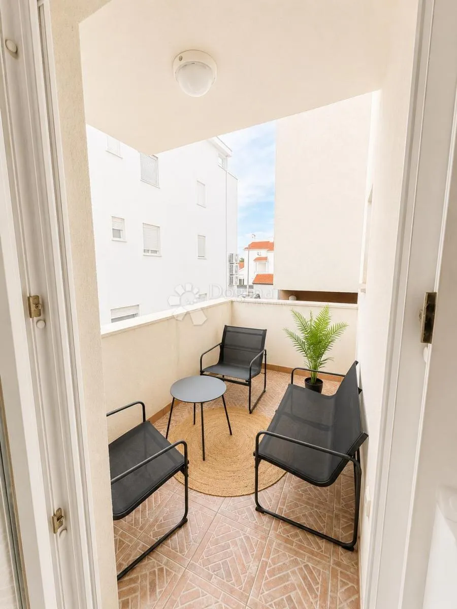 diklo, zadar - komforan renovirani stan 60 m2 - slika 13