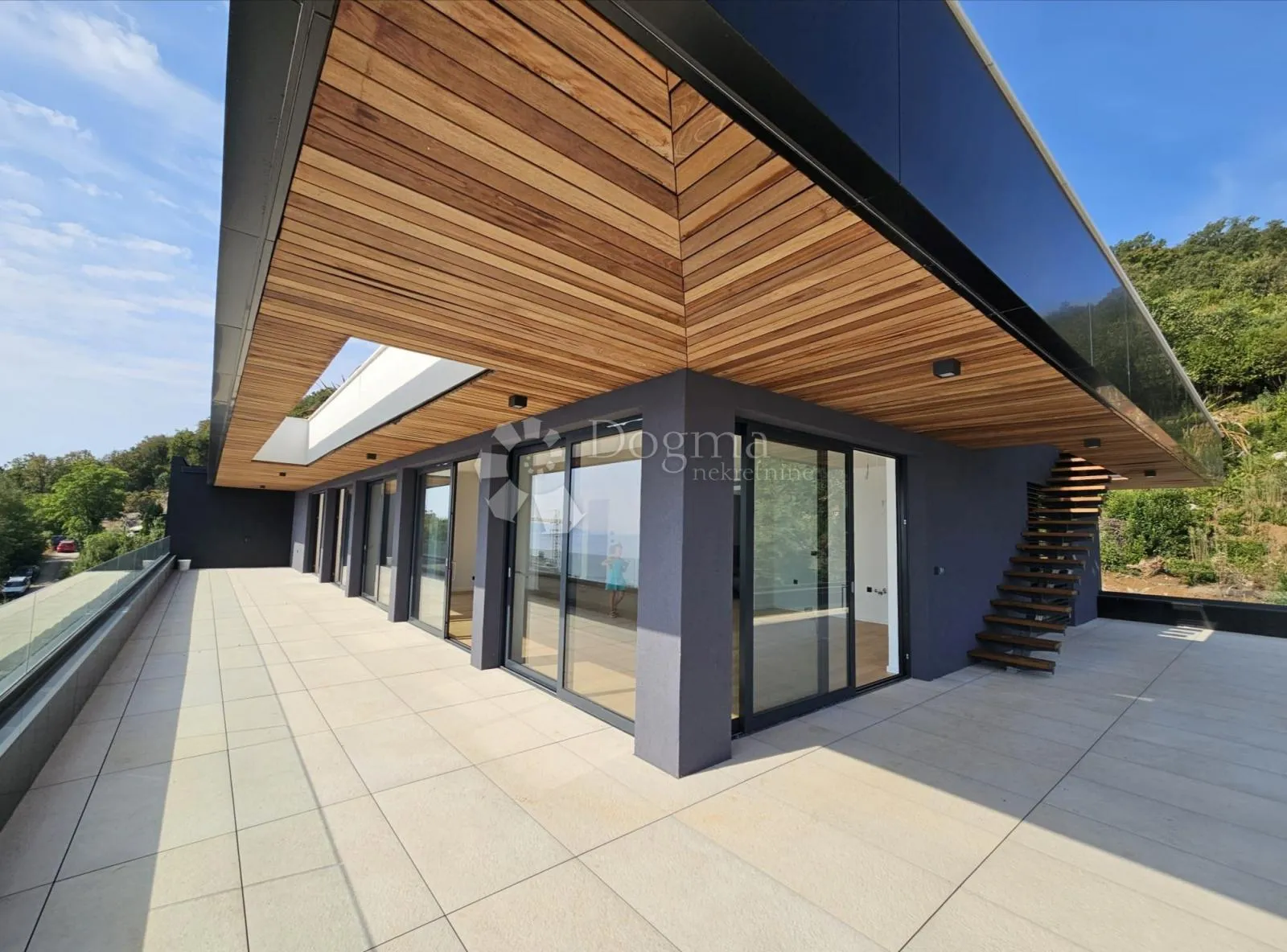 penthouse sa vlastitim bazenom - slika 4