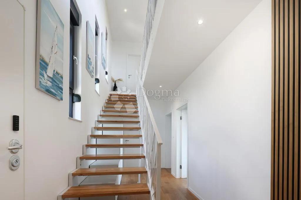 stan-ika, opatija, 108 m² - slika 8