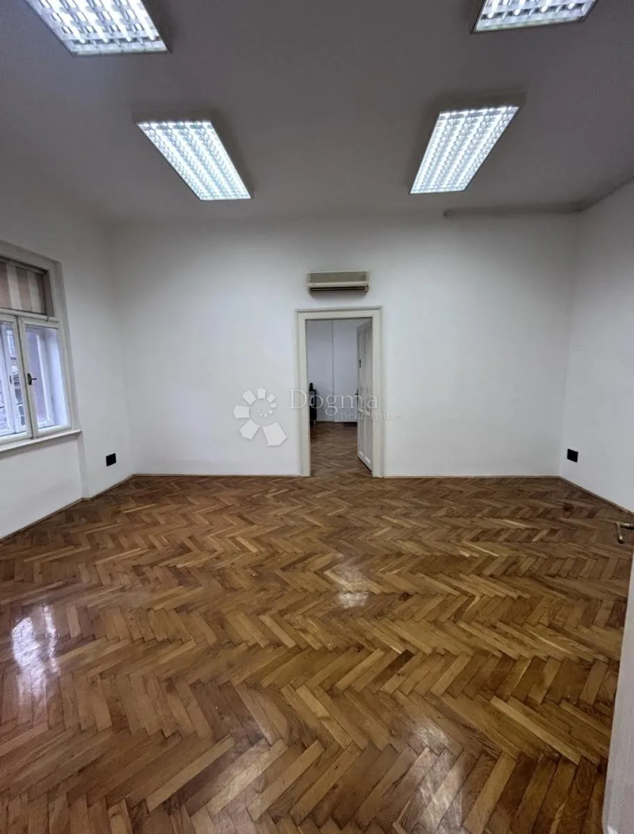 poslovni prostor u strogom centru grada! - slika 5