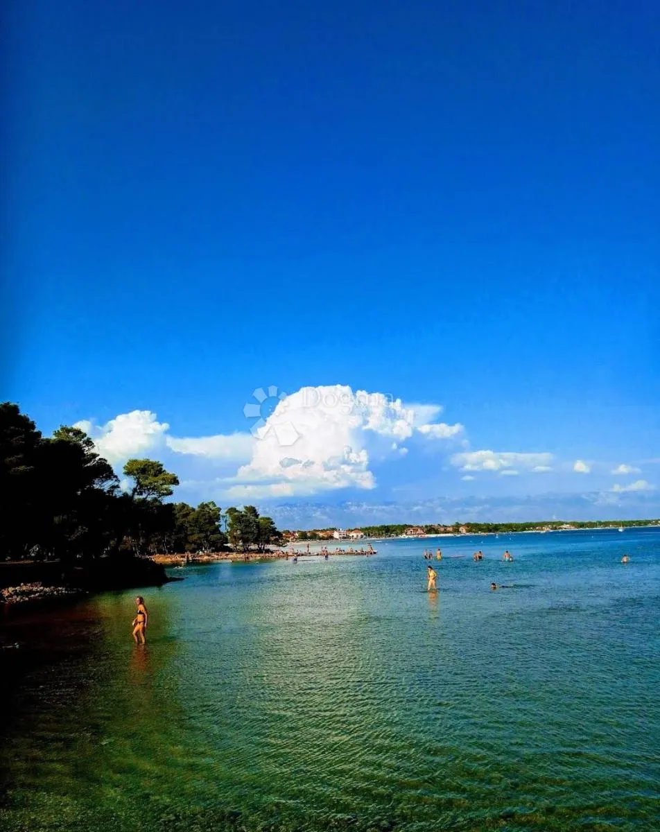 kuća na viru s bazenom i apartmanima - 698m2 - slika 19
