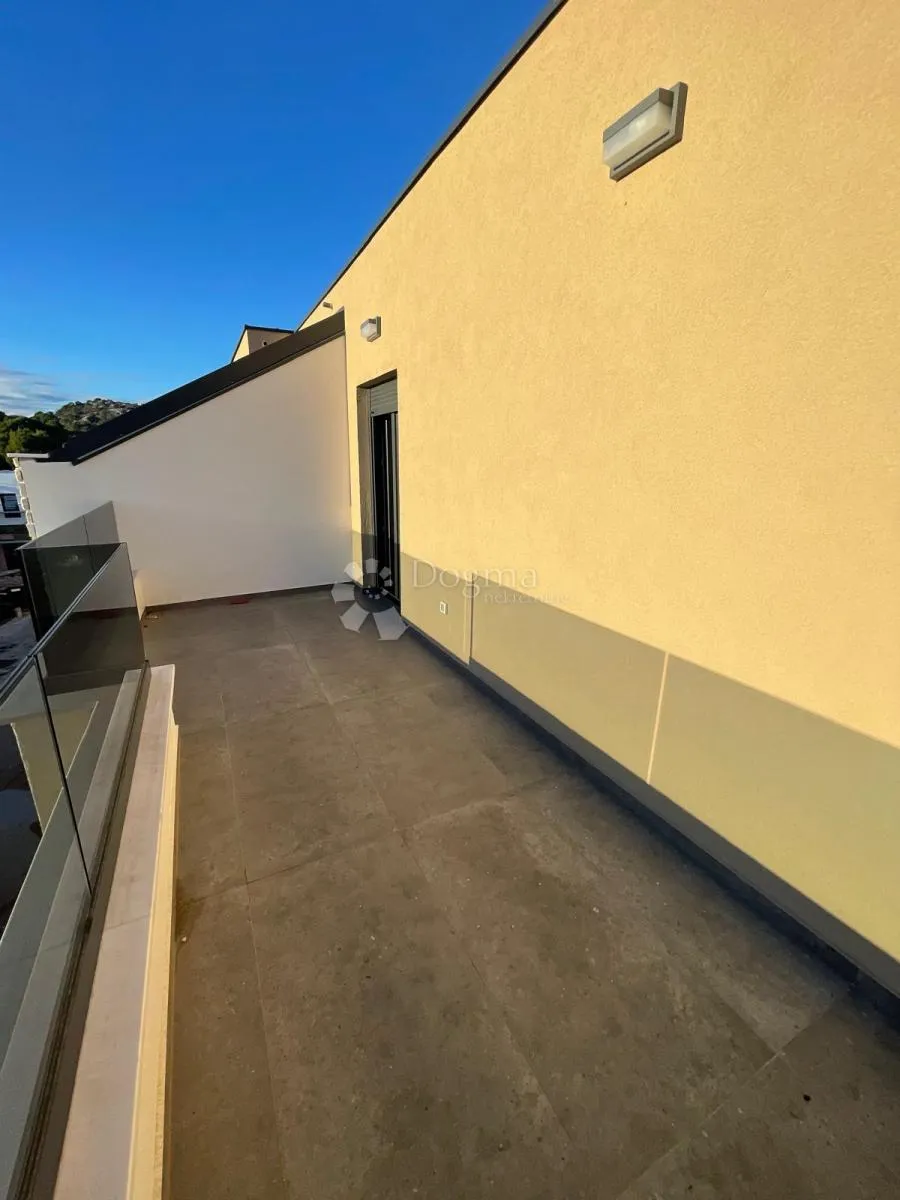 penthouse s panoramskim pogledom na more – 350 m od plaže - slika 21