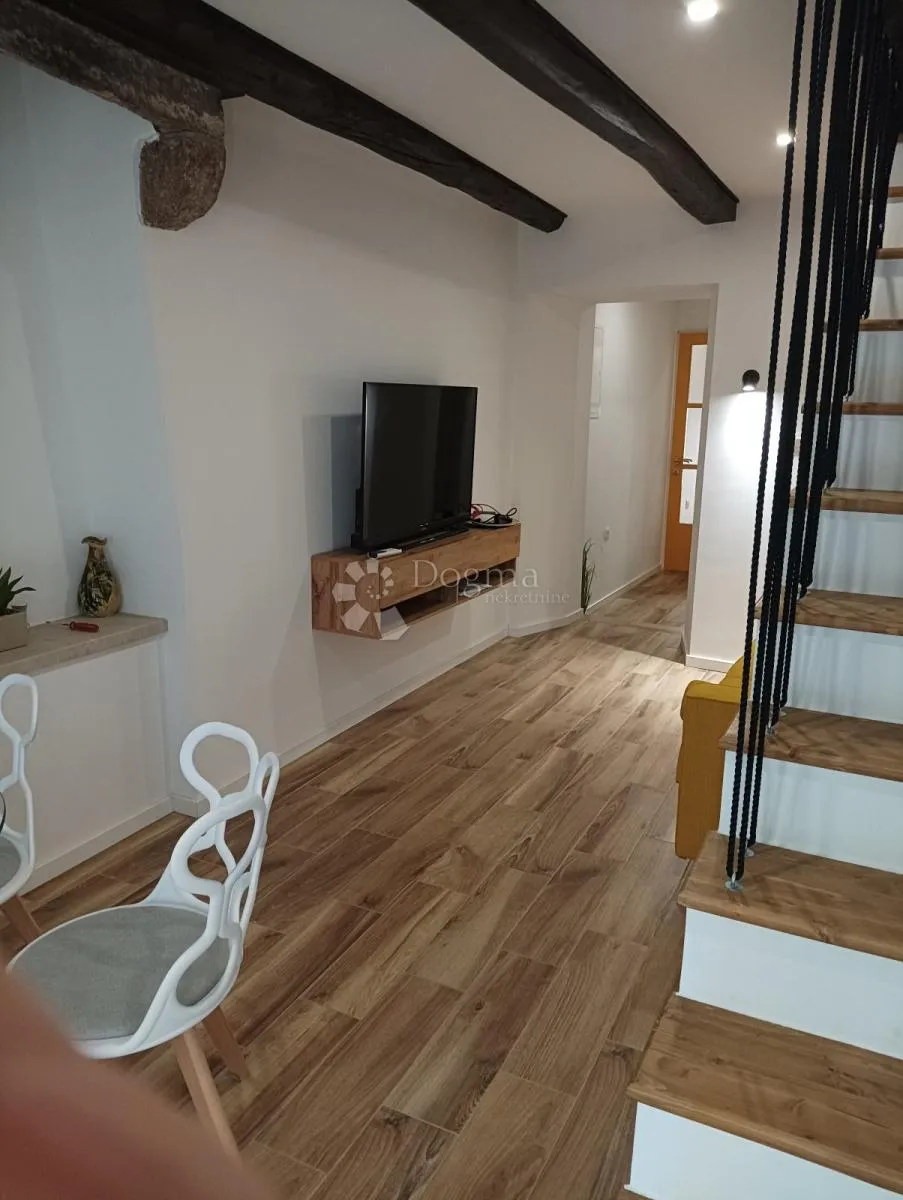pazin - lijepo uređena kuća u centru grada - slika 2