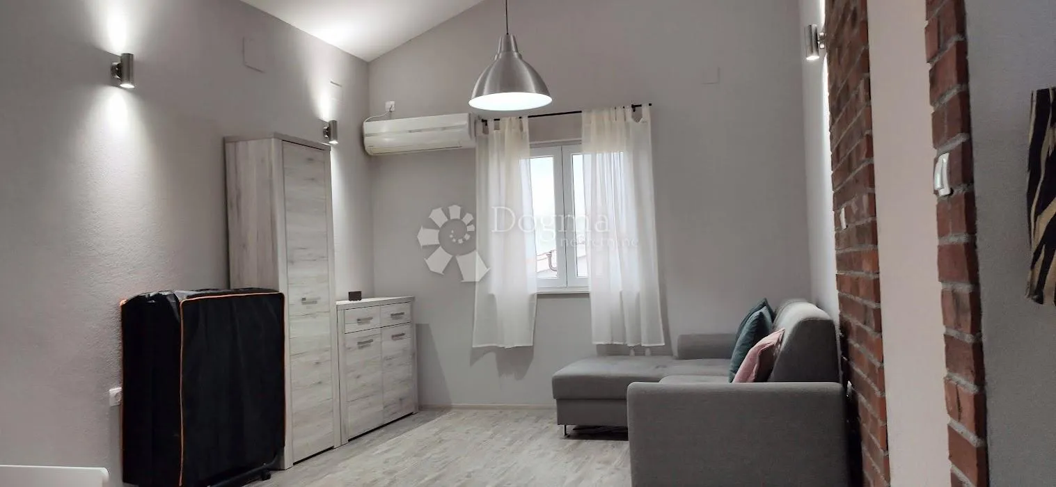 žaborić- predivna apartmanska kuća s pogledom na more - slika 37
