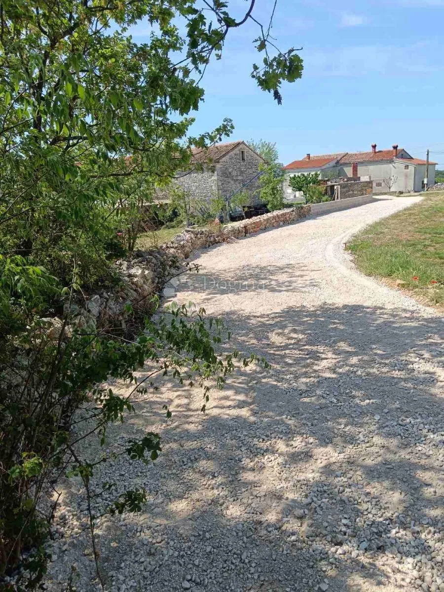 manjadvorci – građevinsko zemljište 1200 m² s potencijalom gradnje i blizu mora - slika 5