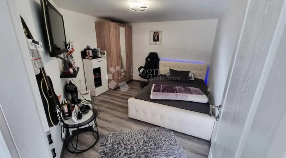 renovirana istarska kamena kuća u okolici poreča ! - slika 4