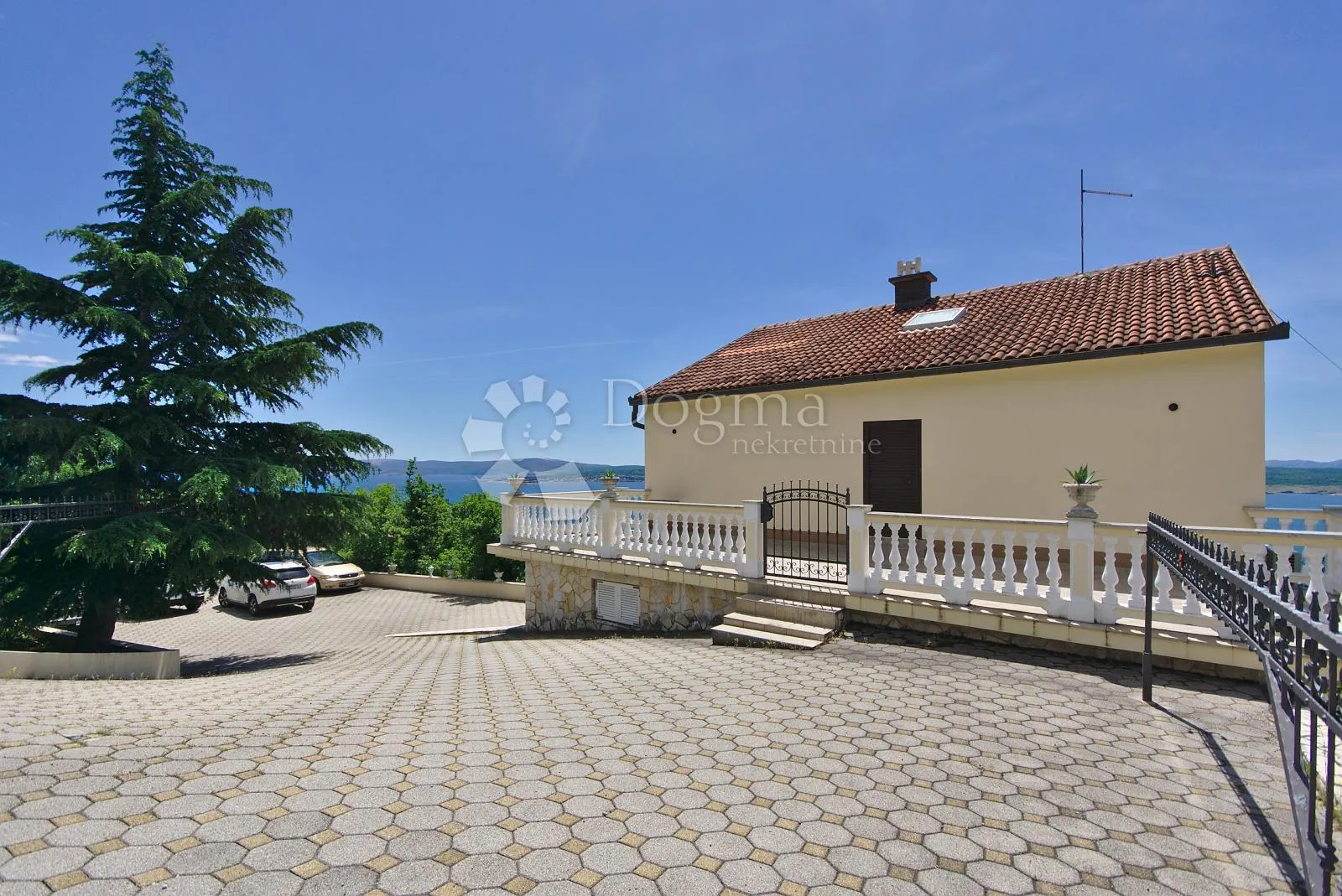 kuća sa prekrasnim pogledom - slika 39