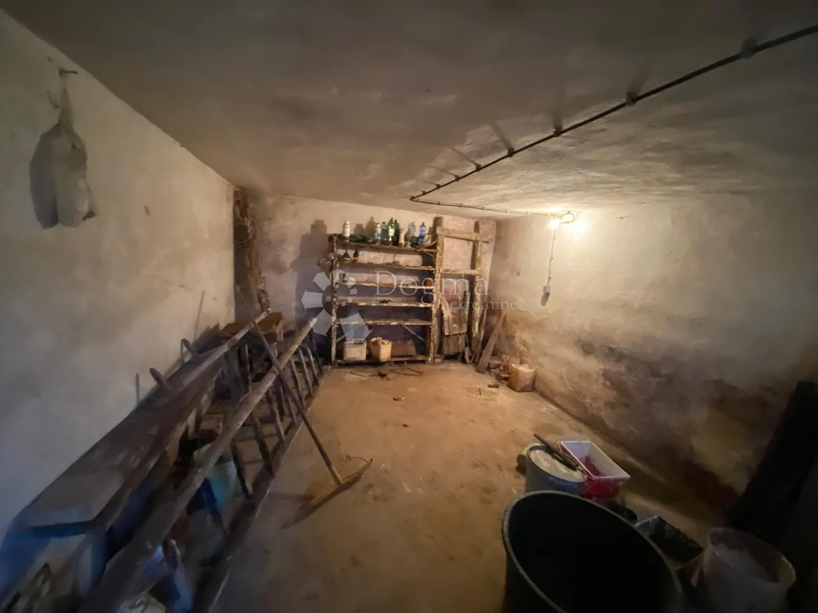 teren sa objektom za obnovu ili rušenje 1115m2 - slika 9