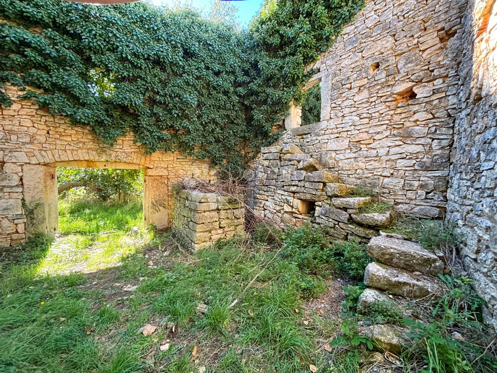 kompleks kuća za adaptaciju u unutrašnjosti istre - slika 7