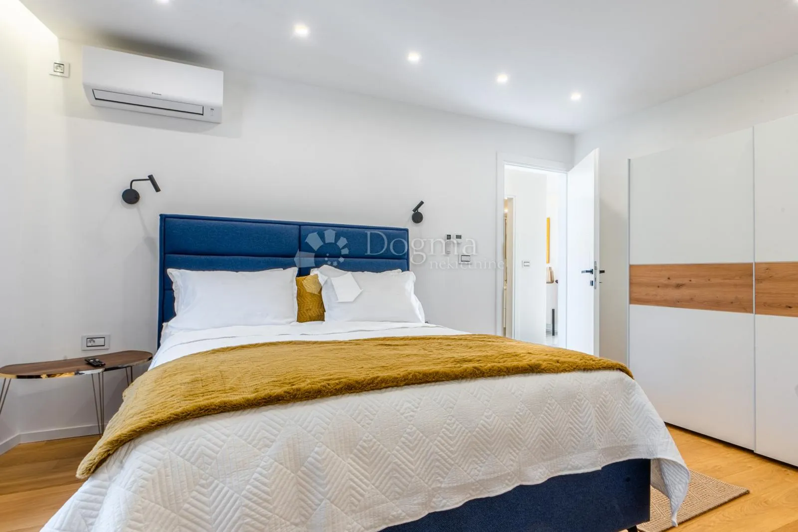 samostojeća moderna vila sa bazenom - slika 23