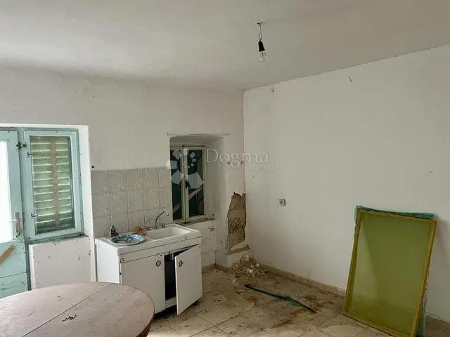 tradicionalna starinska kuća s panoramskim pogledom-rijetka prilika - slika 8