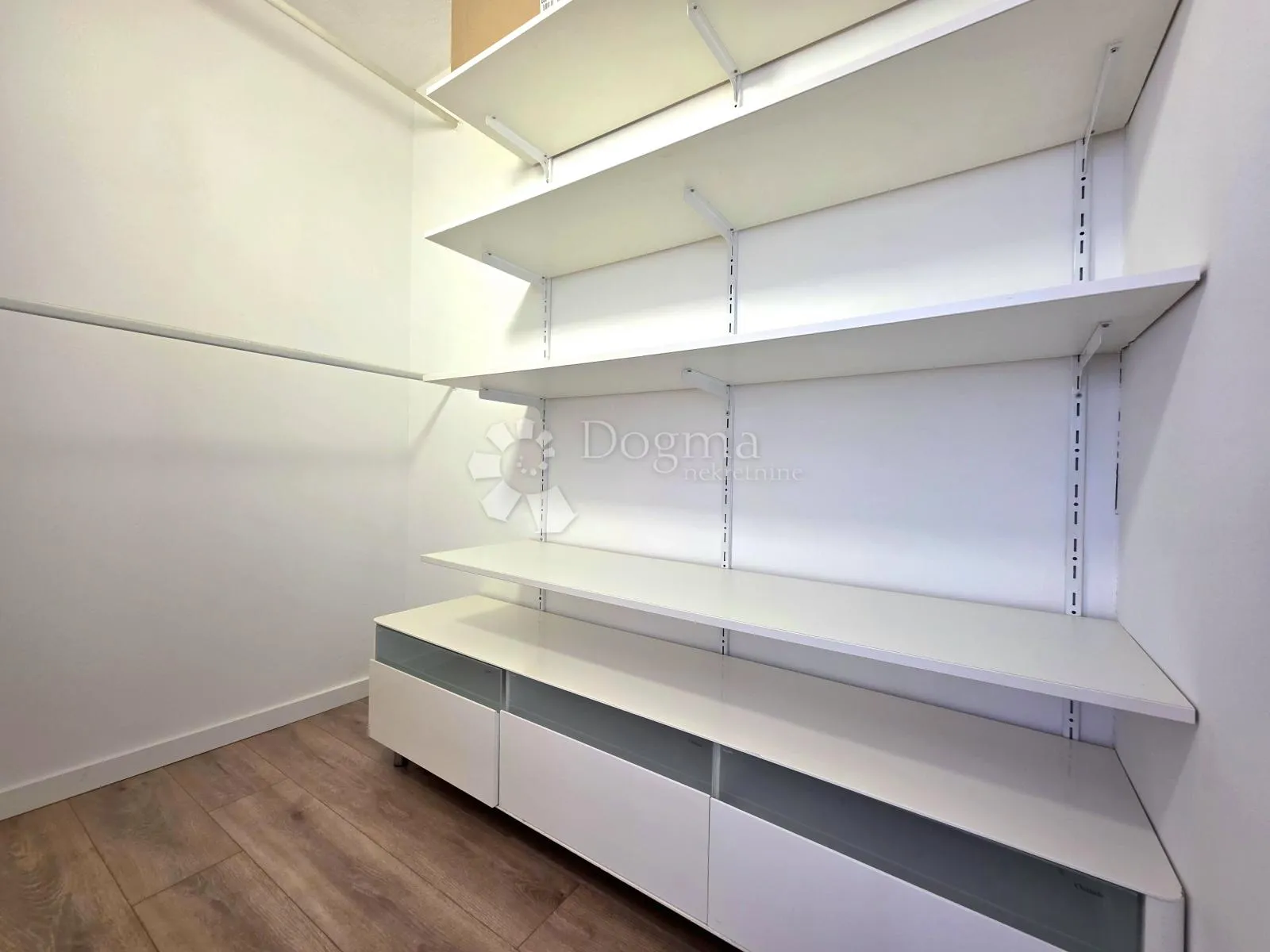 prodaja, stan, karlovac, nkp 50m² + 20m² terase, grabrik - slika 9