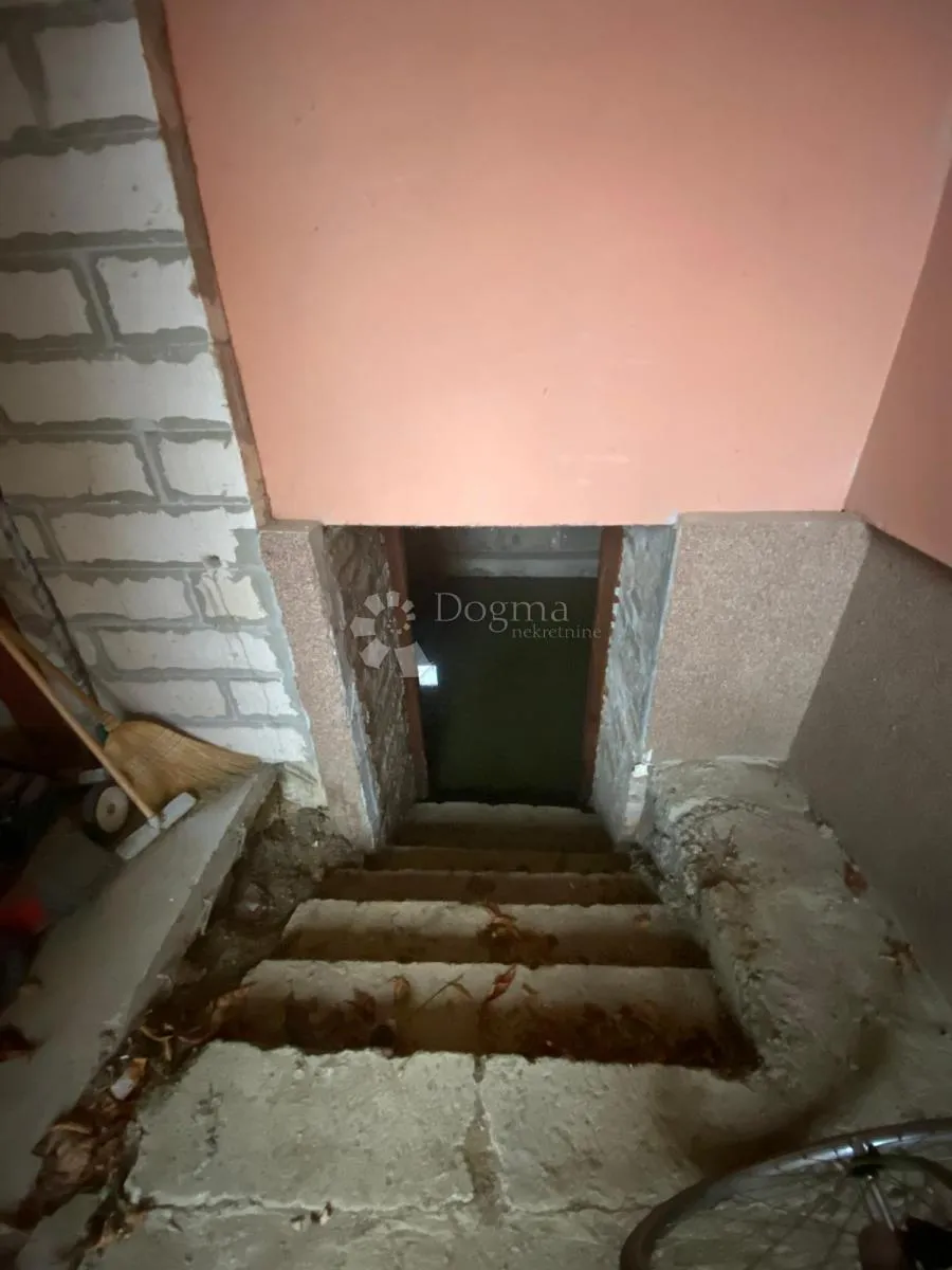 dvije kuće na jednoj parceli – mir, prostor i potencijal! - slika 32
