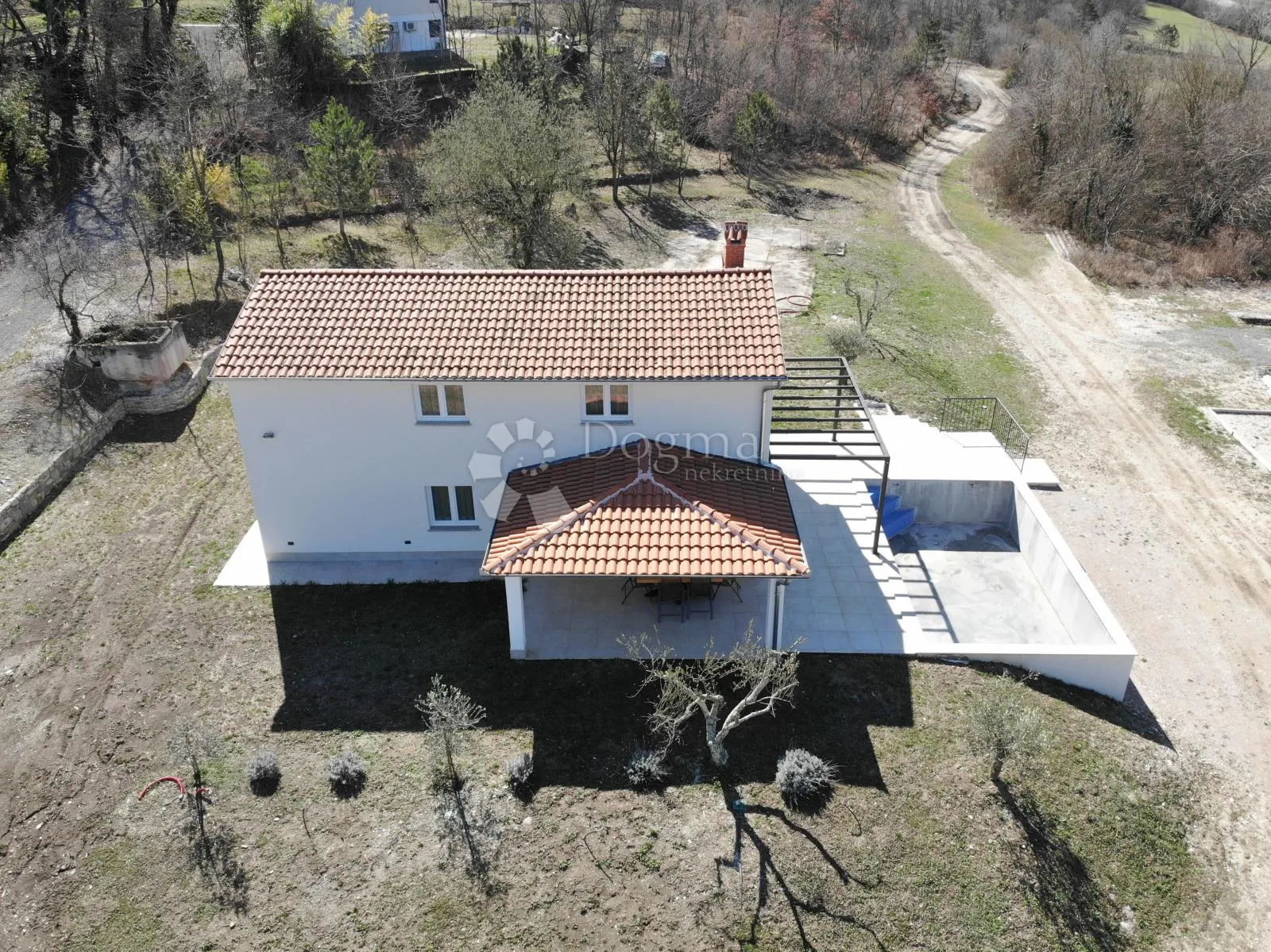 cerovlje, atraktivna kuća s bazenom i saunom na top lokaciji - slika 46