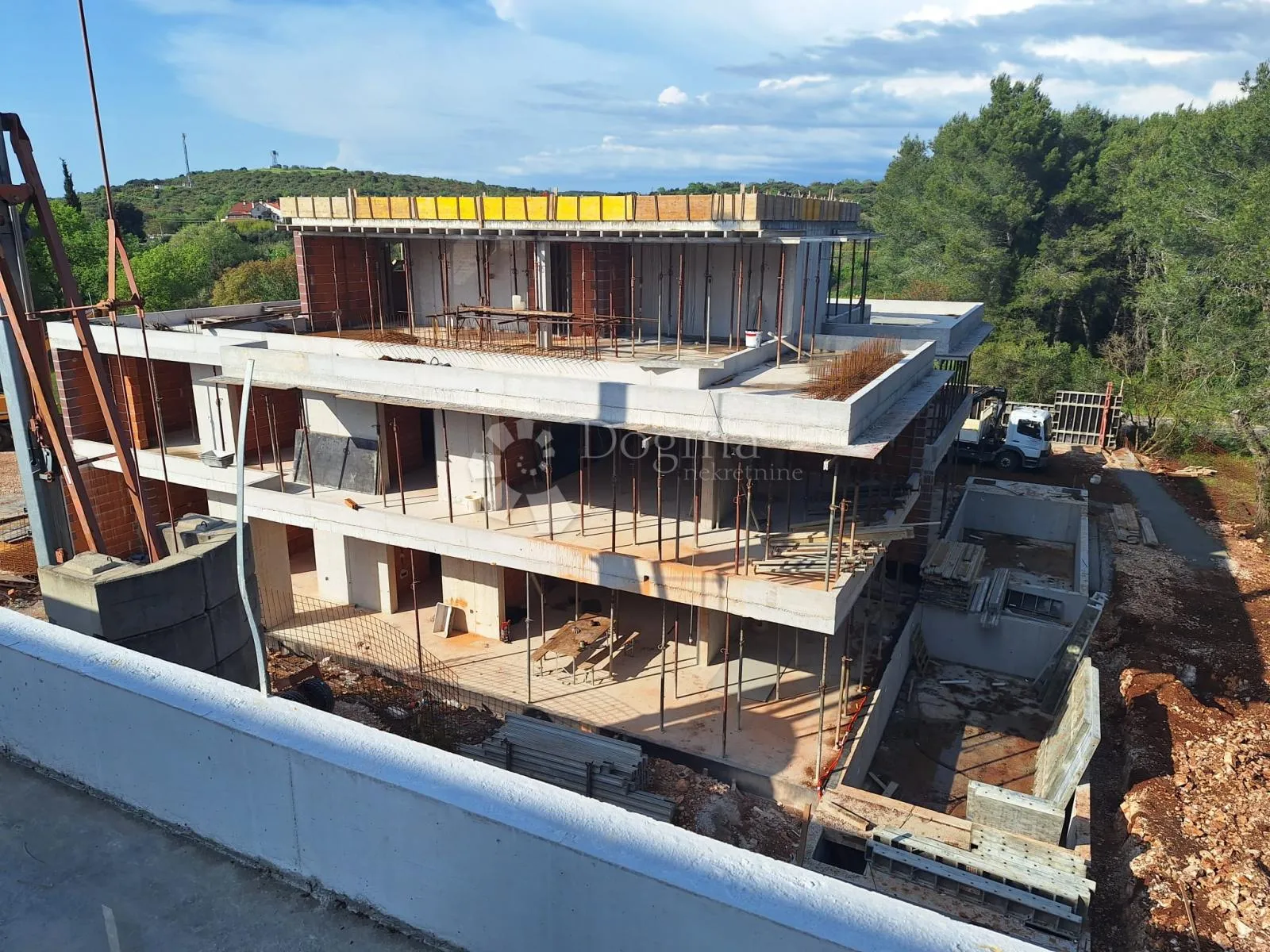 stan s bazenom i vrtom blizu plaže – rovinj, novogradnja - slika 24